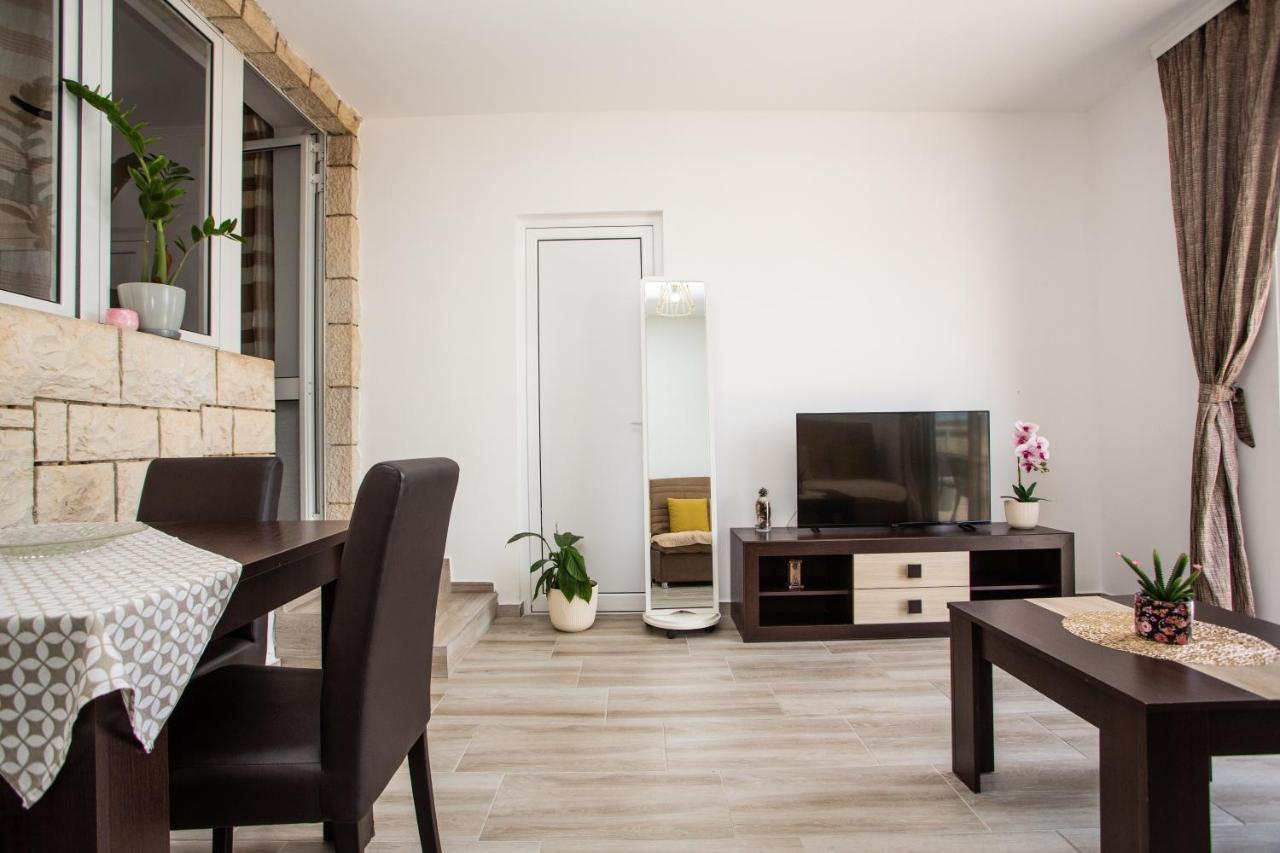 Apartments Jelena อุลซิน ภายนอก รูปภาพ